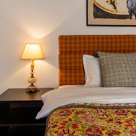 Neelam Bed & Breakfast Kolkata Ngoại thất bức ảnh